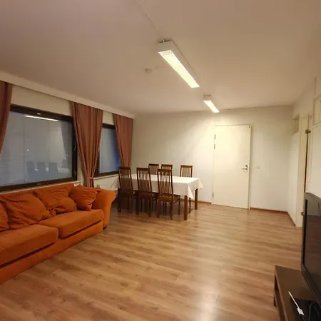 Large Center Lägenhet *