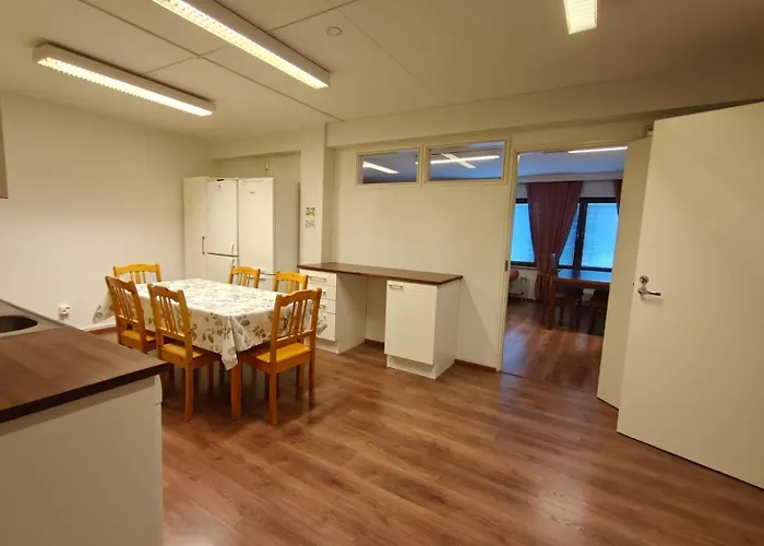 דירה Large Center רובניימי