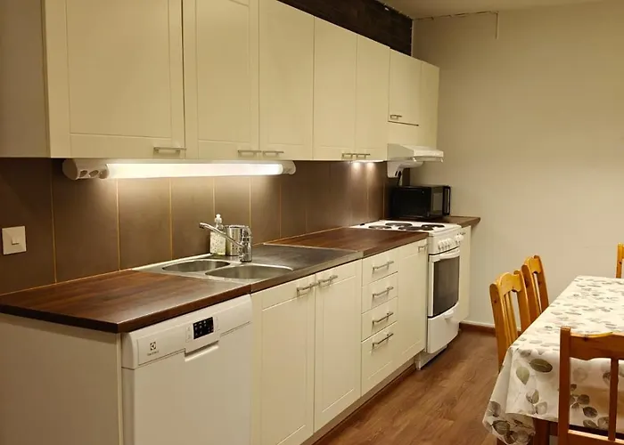 Large Center דירה