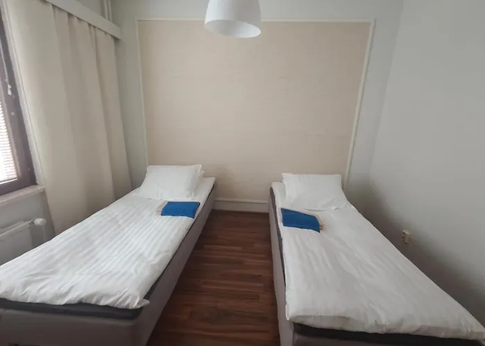 Large Center דירה רובניימי